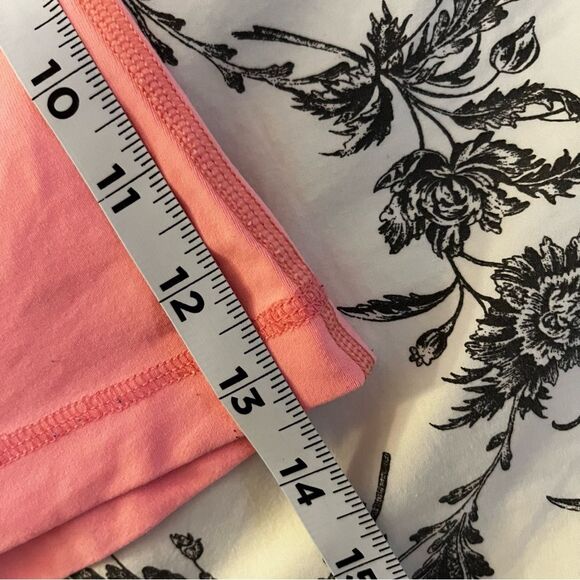 lululemon cool racerback tank light pink size 6 - Picture 4 of 5